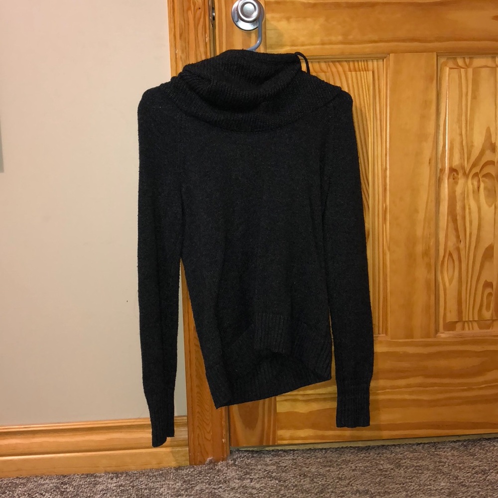 loose turtle neck sweater